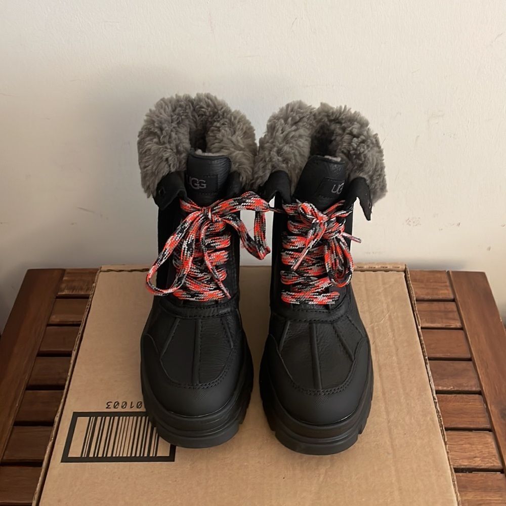 UGG Ashton Addie Boots Black USA Women Size 6/UK 4/EU 37 - Picture 5 of 10